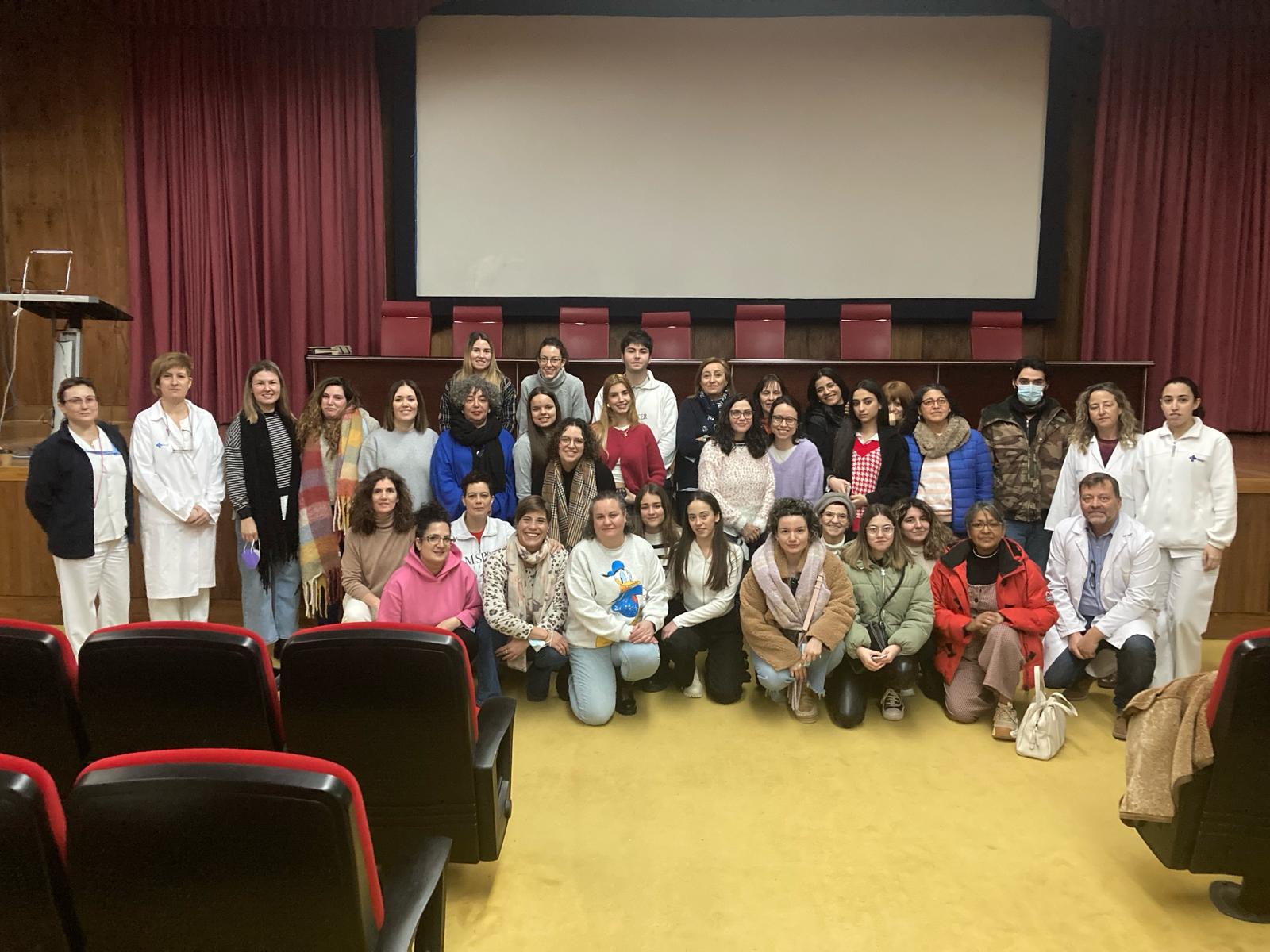 Visita de los alumnos al Hospital Universitario de León.