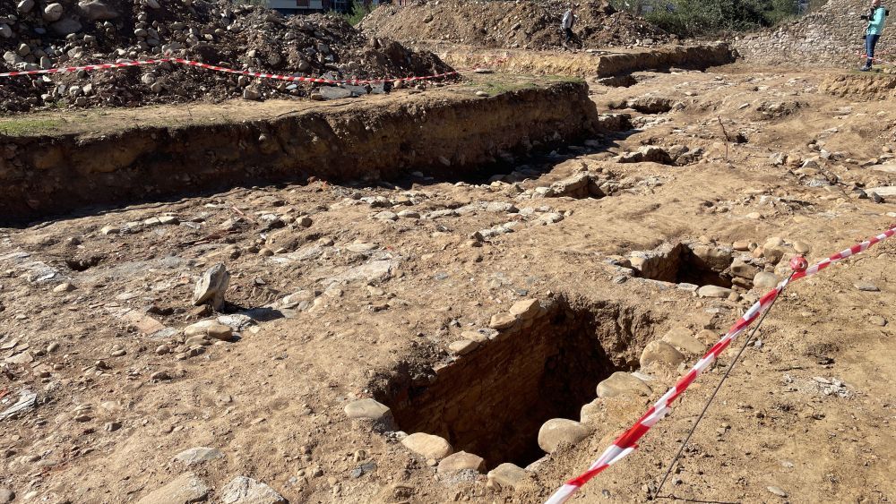 Trabajos de excavación en el Cementerio del Carmen hace unos meses. | Javier Fernández