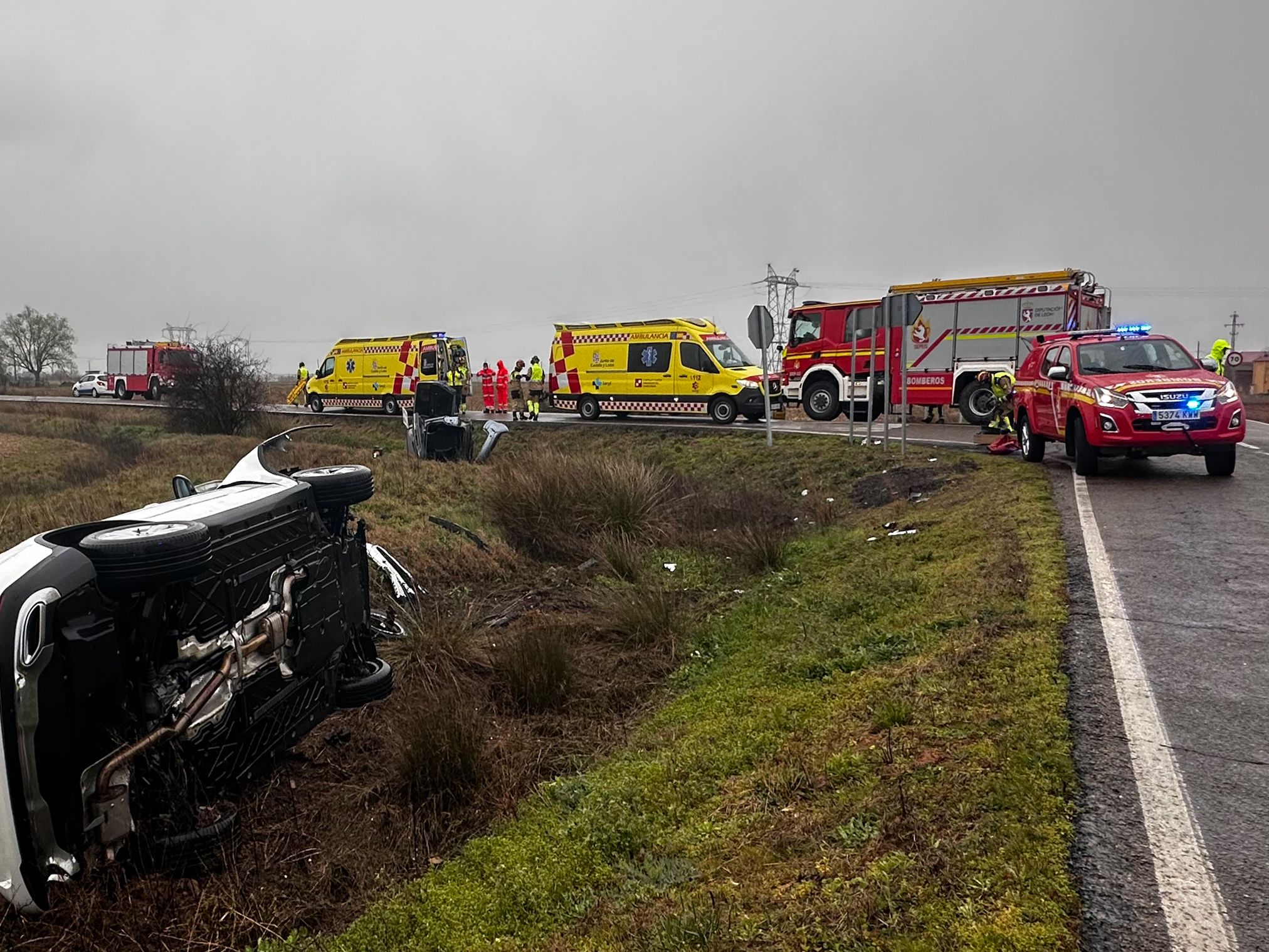 Cruce en el que el pasado sábado hubo un nuevo accidente. | BOMBEROS LEÓN