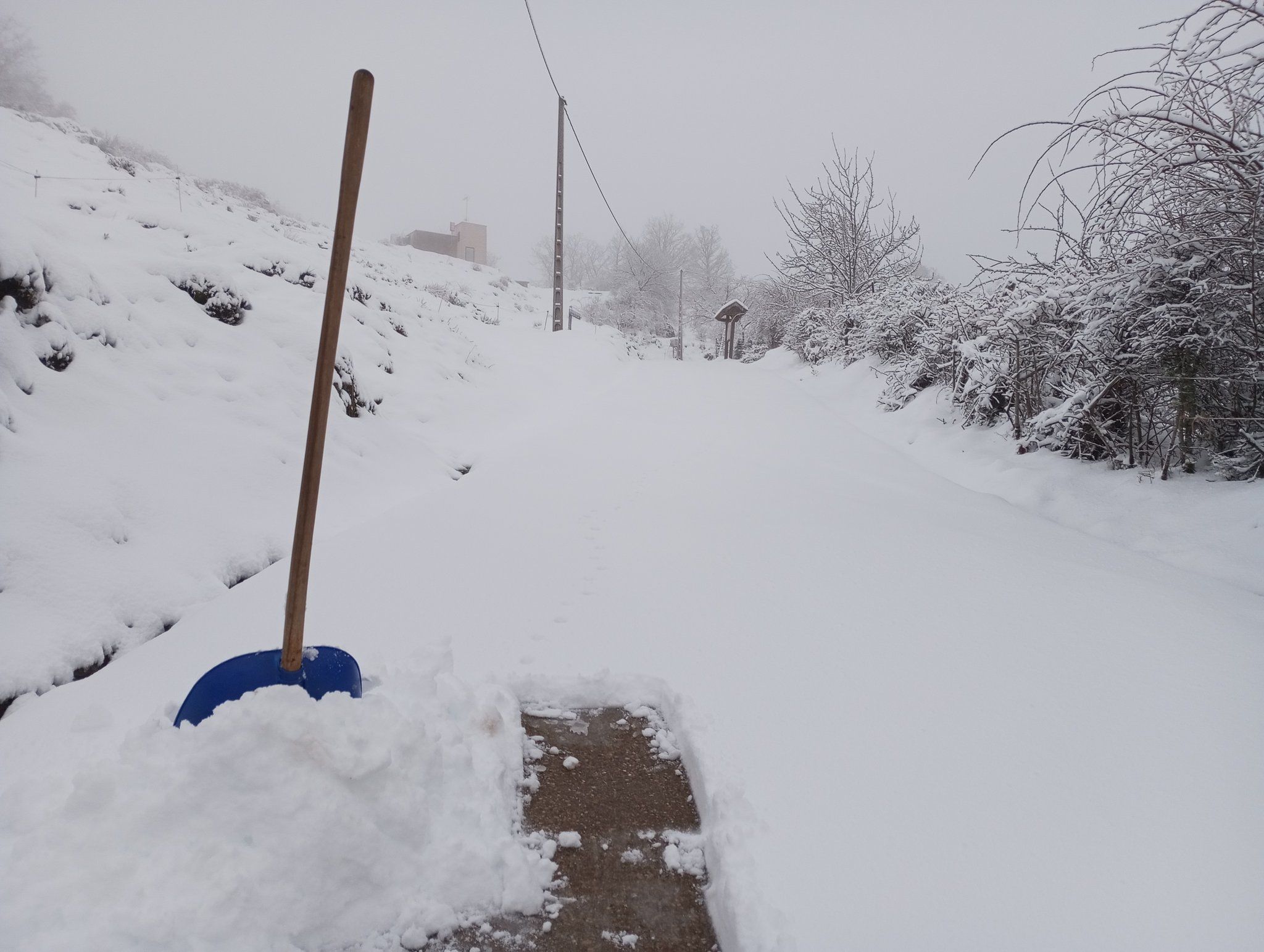 Nieve en Ferreras del Puerto. | @ELREFUGIOAVPC