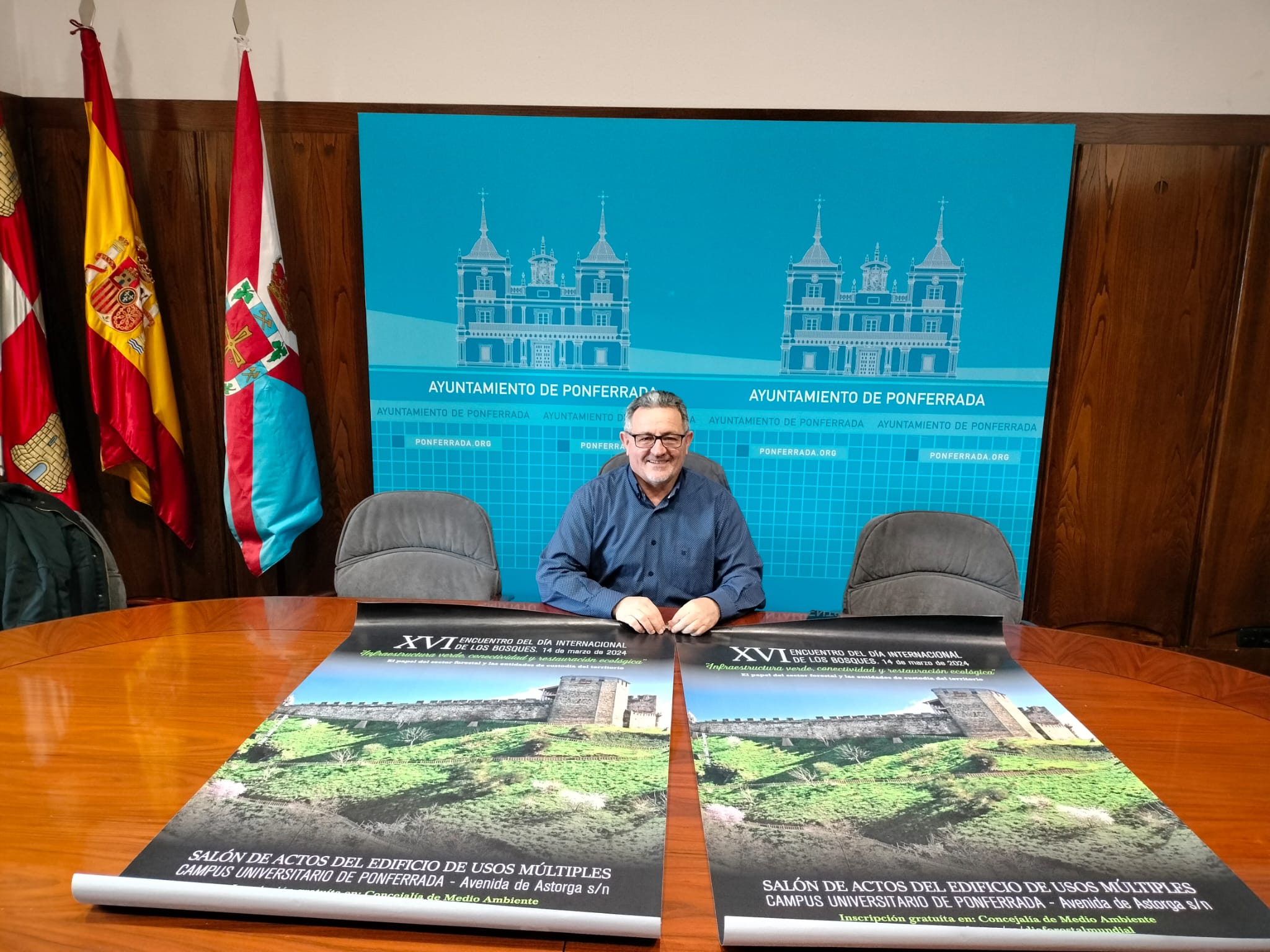 El concejal Carlos Fernández presenta el XVI encuentro del Día Internacional de los Bosques.