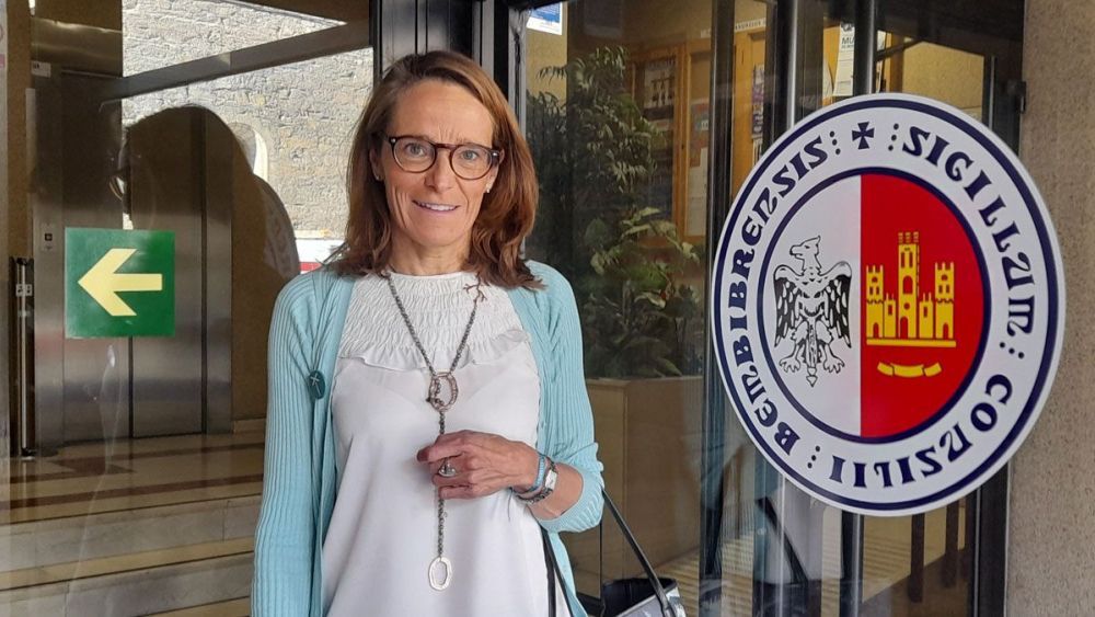 Elsa García es la portavoz y concejala de X Bembibre.| MAR IGLESIAS