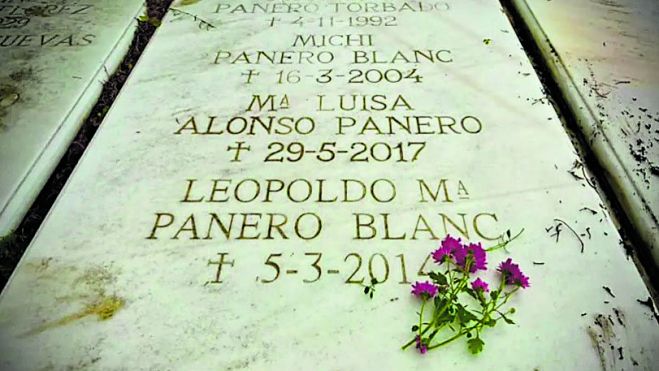 Imagen Lápida familiar de los Panero en Astorga Imagen Lápida familiar de los Panero en Astorga