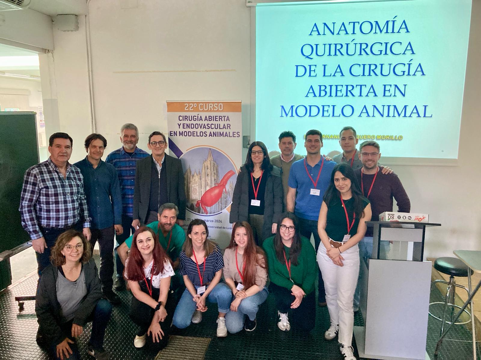 Foto de familia de los participantes en el curso organizado en León. | LNC