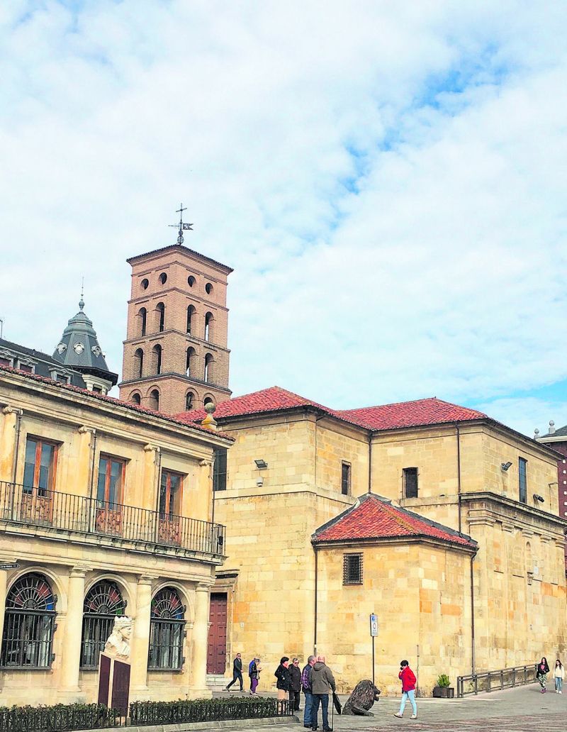 San Marcelo, uno de los edificios de culto más antiguos de la ciudad. San Marcelo, uno de los edificios de culto más antiguos de la ciudad.