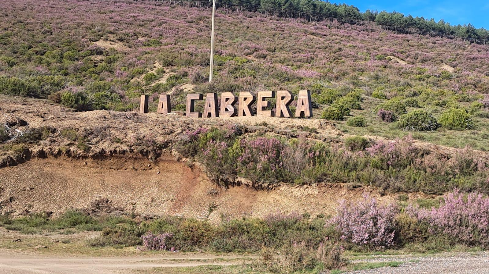 Cartel instalado en el muncipio de Truchas. | L.N.C.