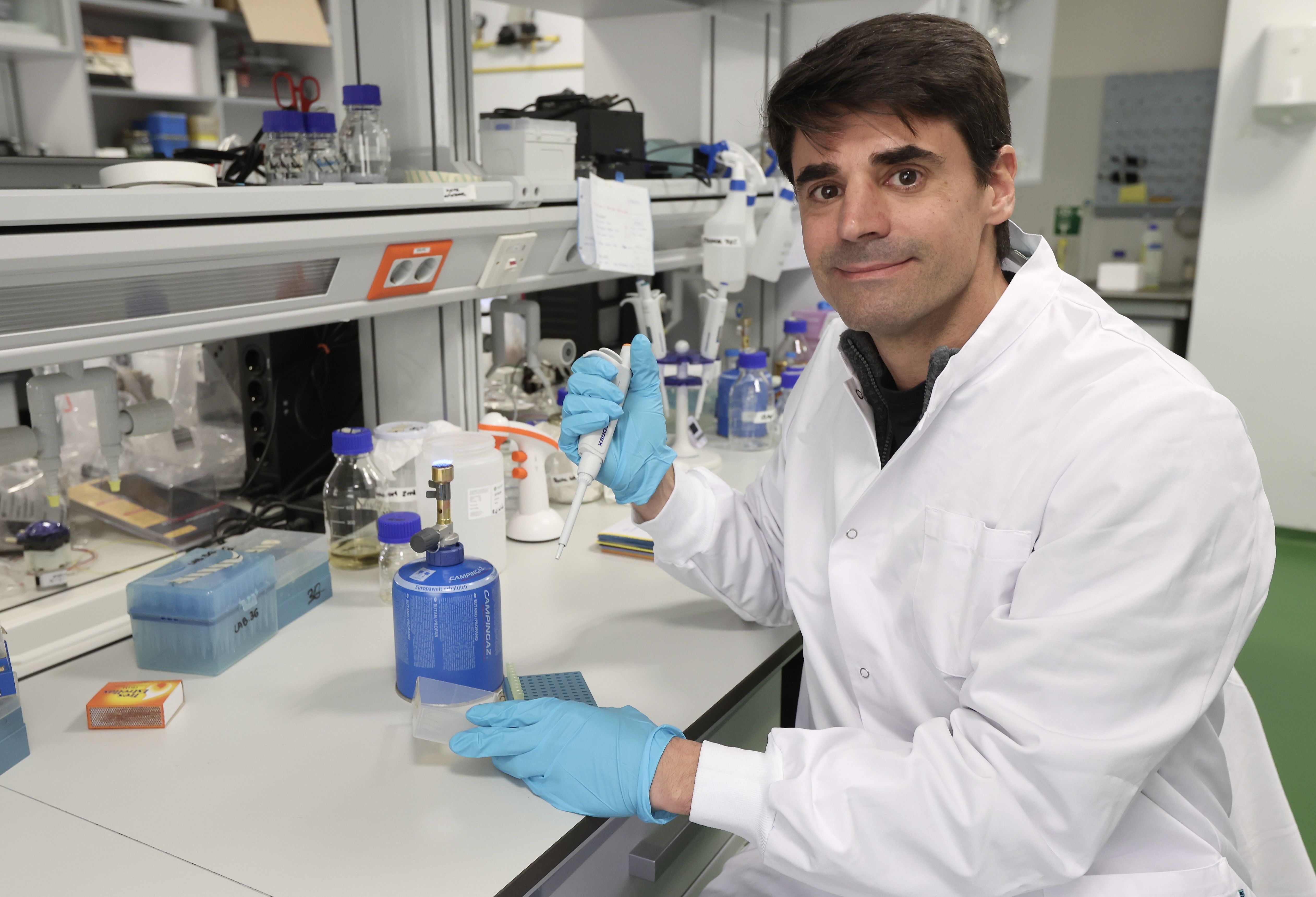 Saúl Ares en el Centro Nacional de Biotecnología. | JUAN LÁZARO (ICAL)