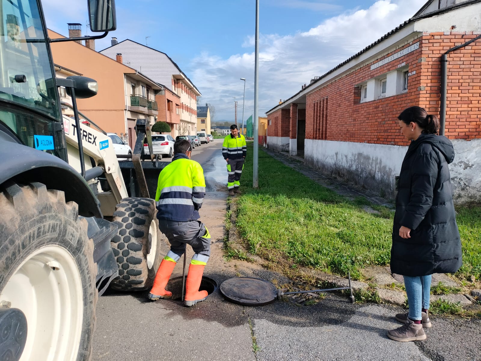 Lidia Coca supervisa los trabajos de Aquona. | Ical