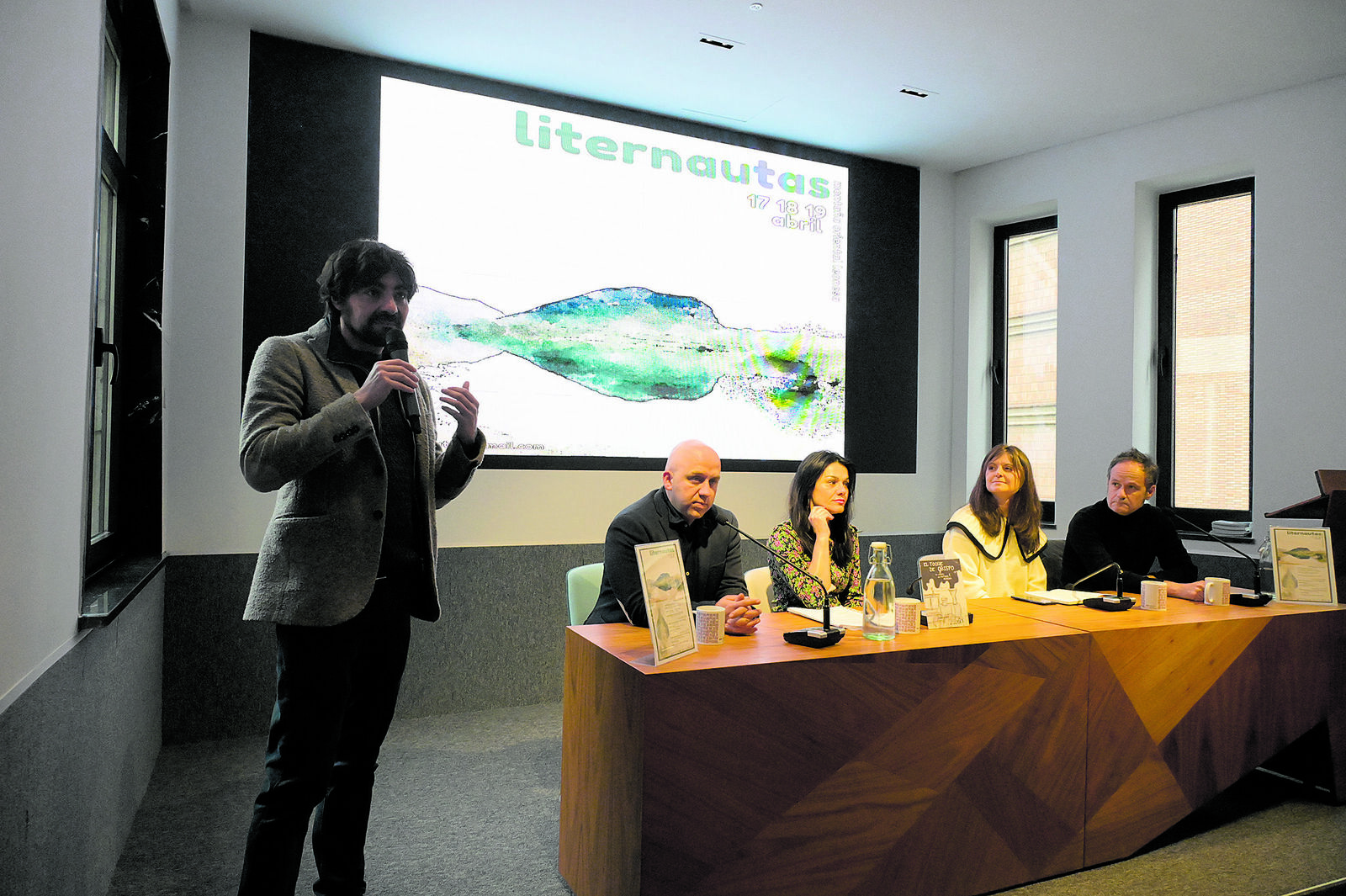 Emilio Gancedo, Pepe Villa, Nuria Rubial, Inés Fuertes y Héctor Escobar presentaron los encuentros. | MAURICIO PEÑA