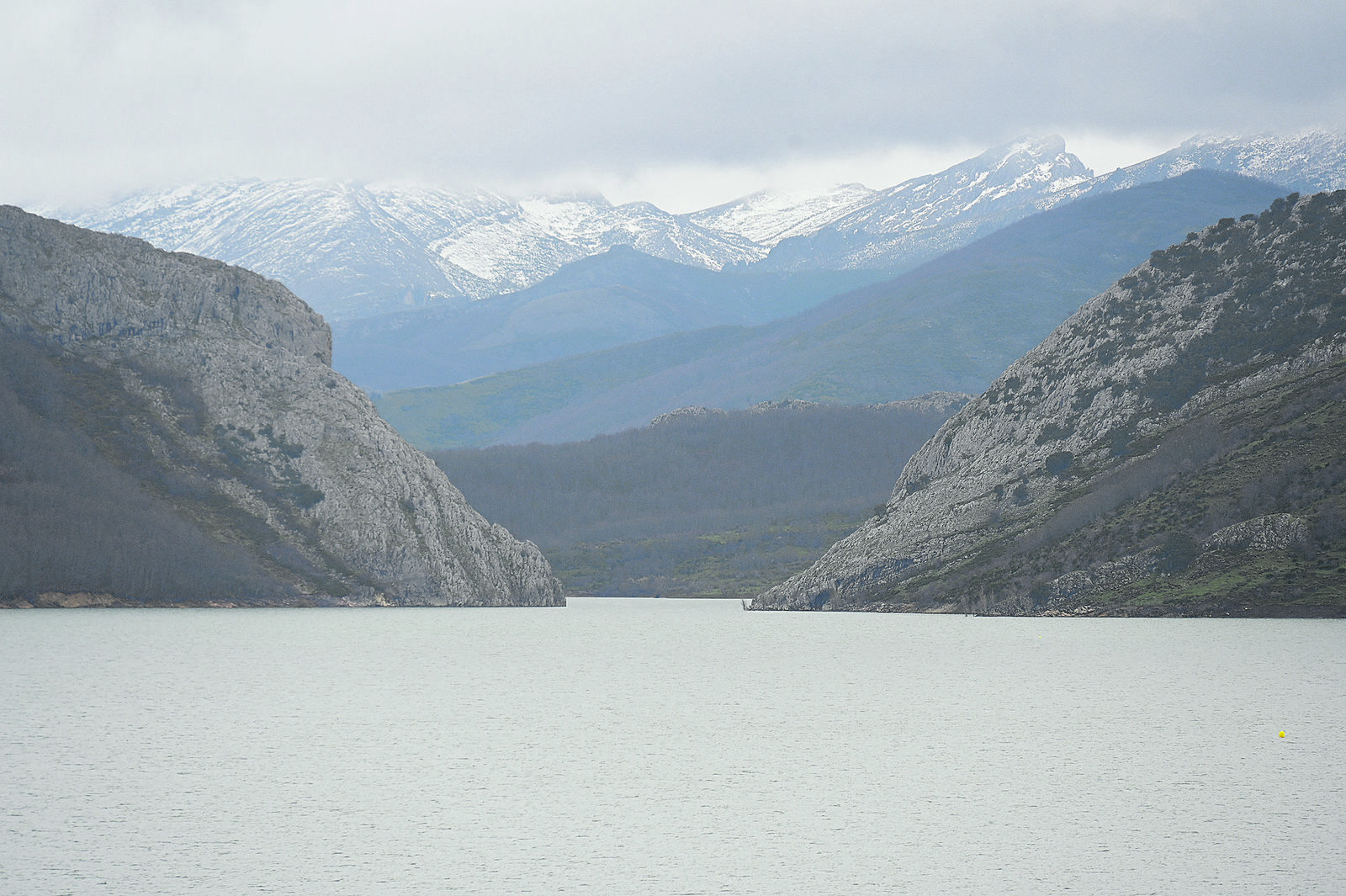 Estado actual que presenta el embalse del Porma. | Saúl Arén