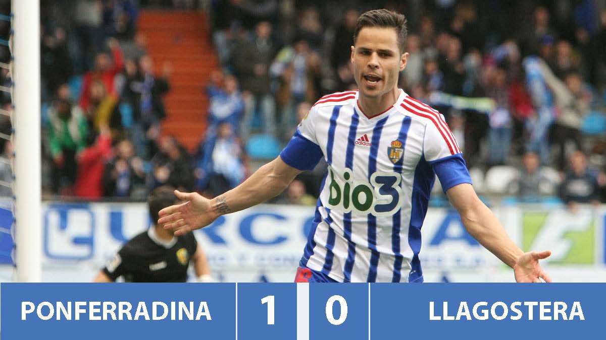 Acorán celebra el gol de penalti ante el Llagostera. | CÉSAR SÁNCHEZ