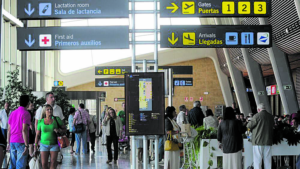 Terminal del aeropuerto de León en una imagen de archivo. | MAURICIO PEÑA