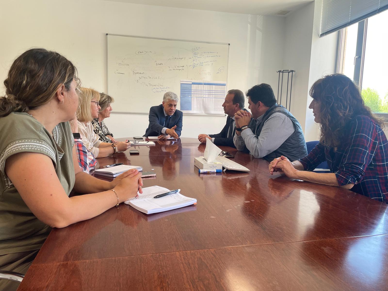 Reunión mantenida con la Mancomunidad de Santa María del Páramo. |L.N.C.