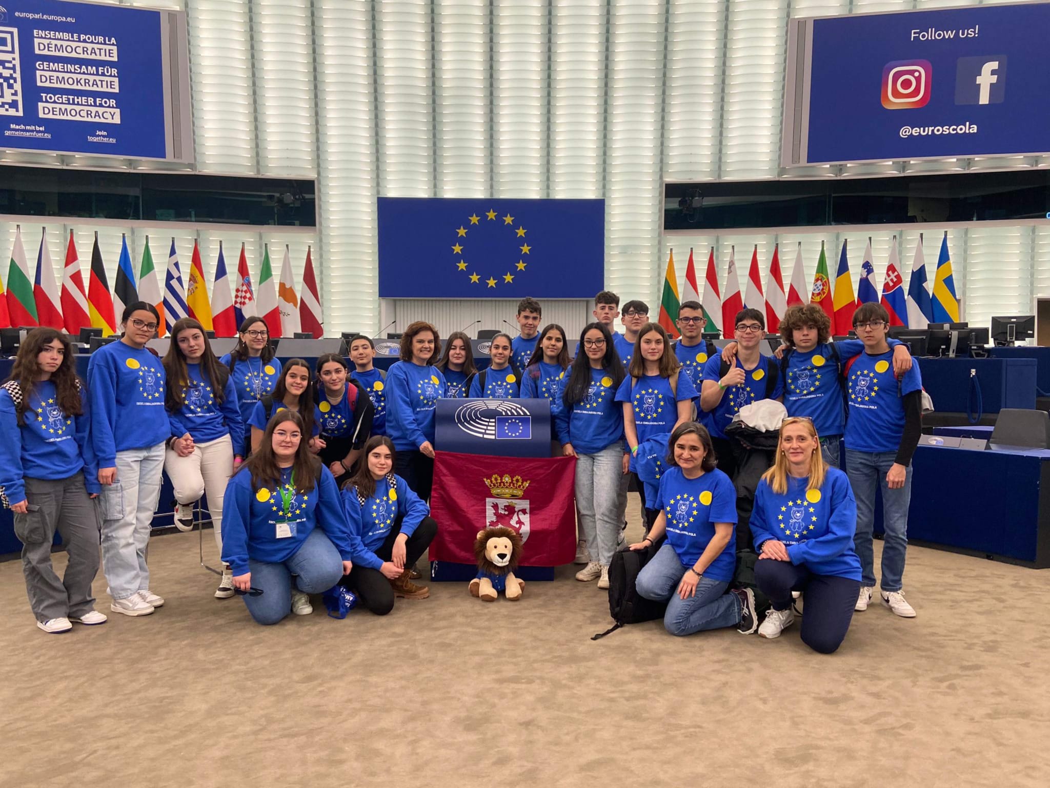 Foto de grupo de la representación que acudió a Estrasburgo. | LNC