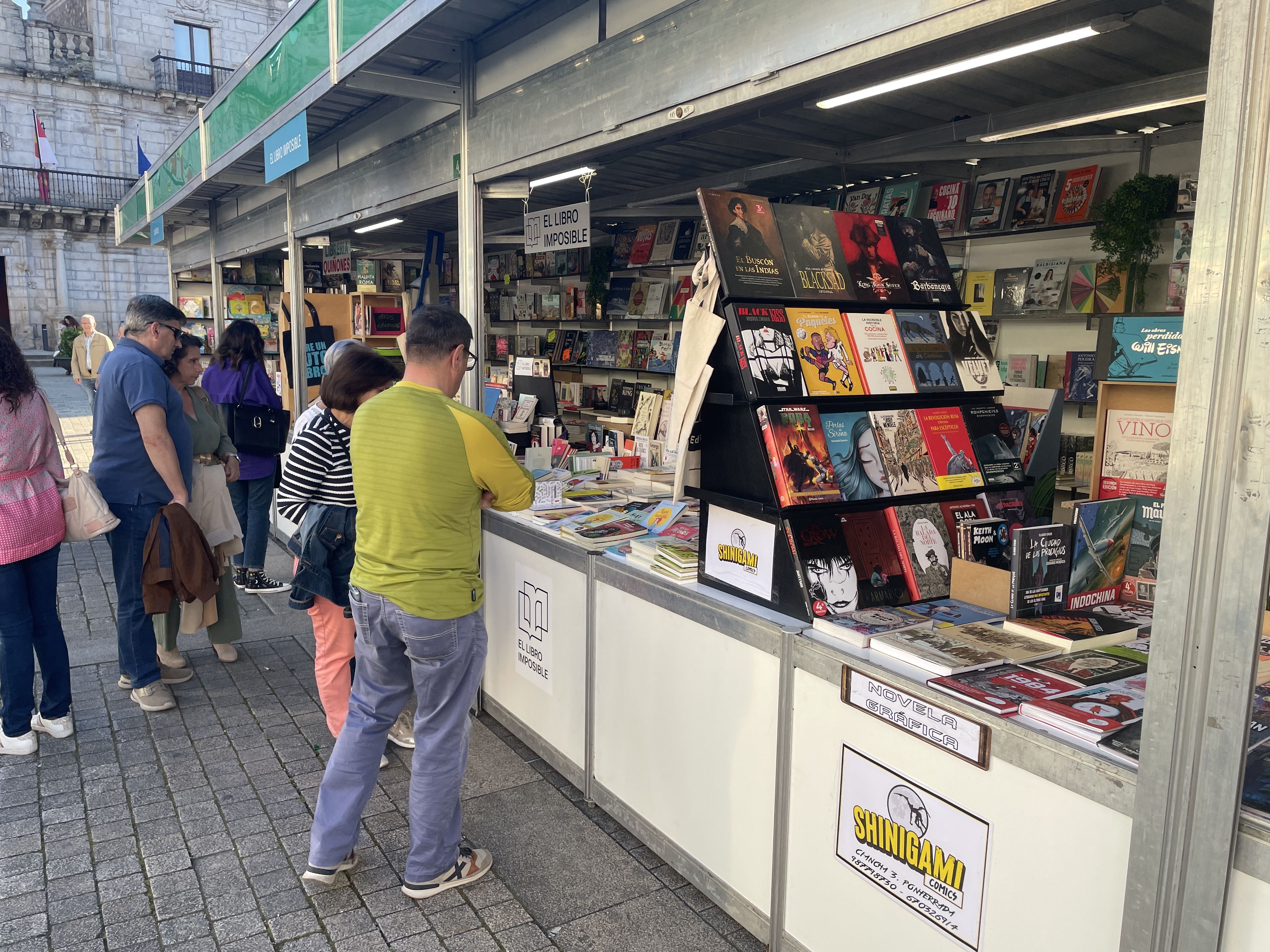 La Feria del Libro de Ponferrada ya está en desarrollo. | J.F.