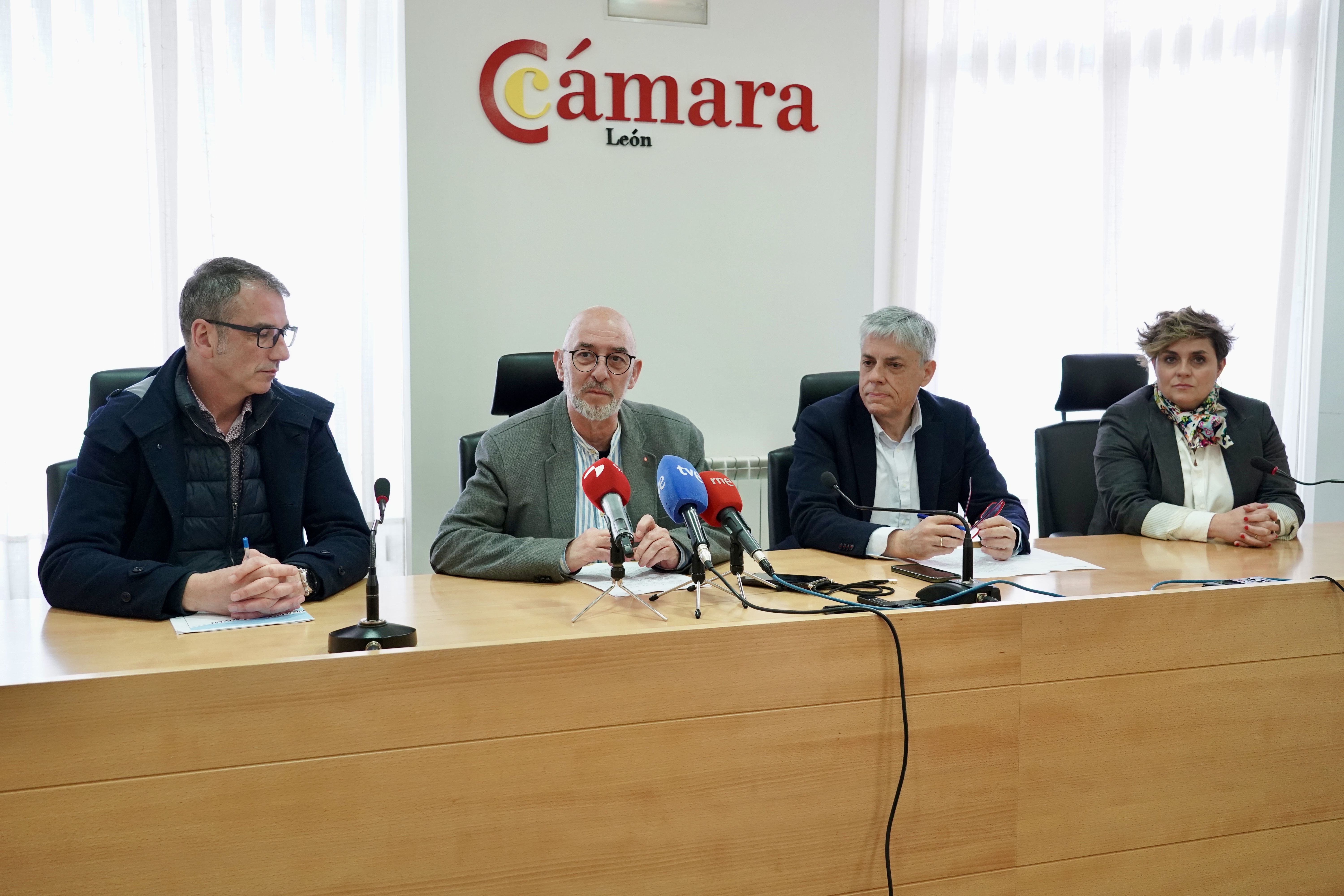 Juan Antonio Orozco, Jorge Juan Peña, Eduardo Diego y Henar García presentaron el programa. | CAMPILLO (ICAL)