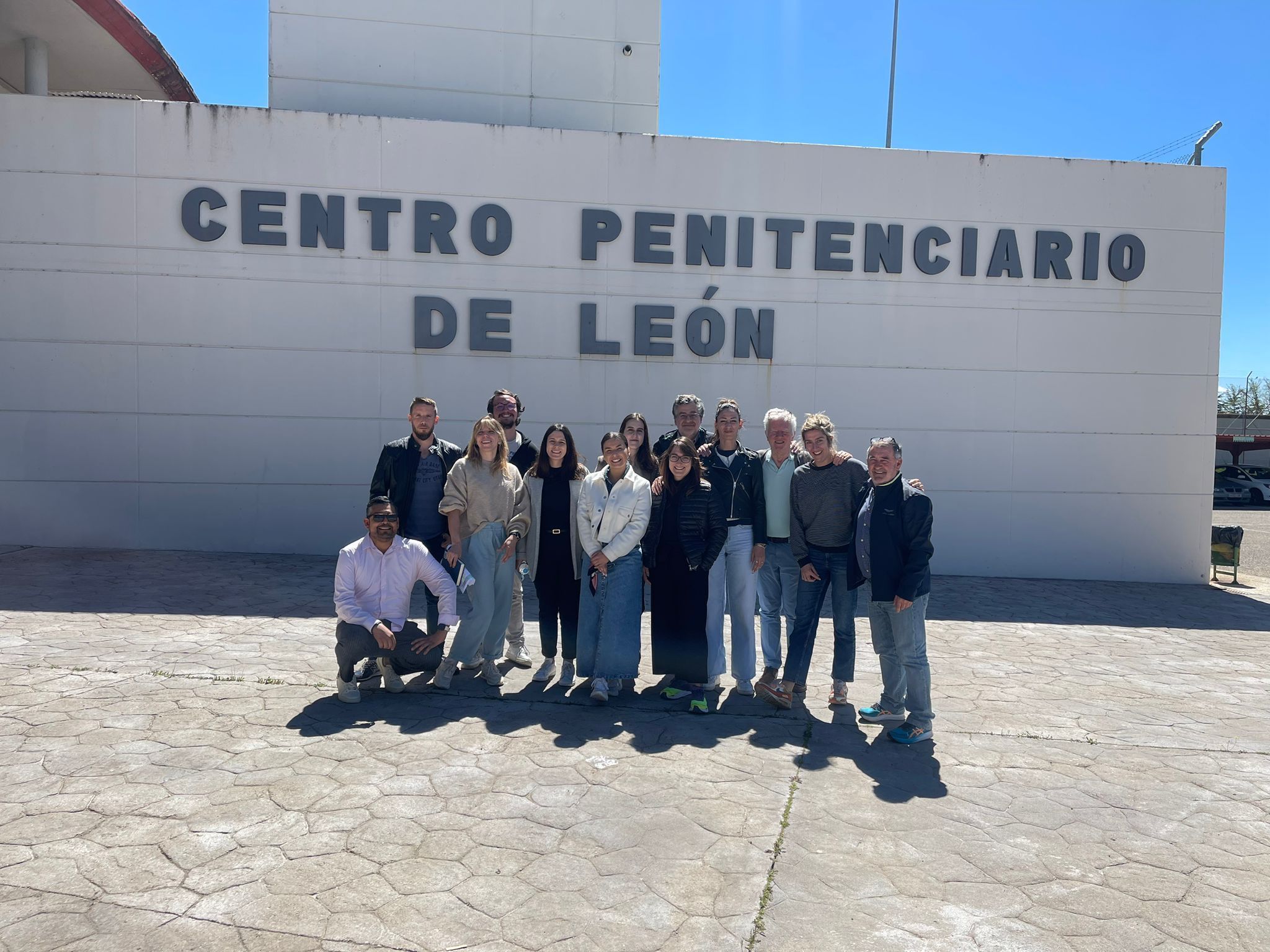 Una imagen del grupo en su visita a Villahierro. | L.N.C.