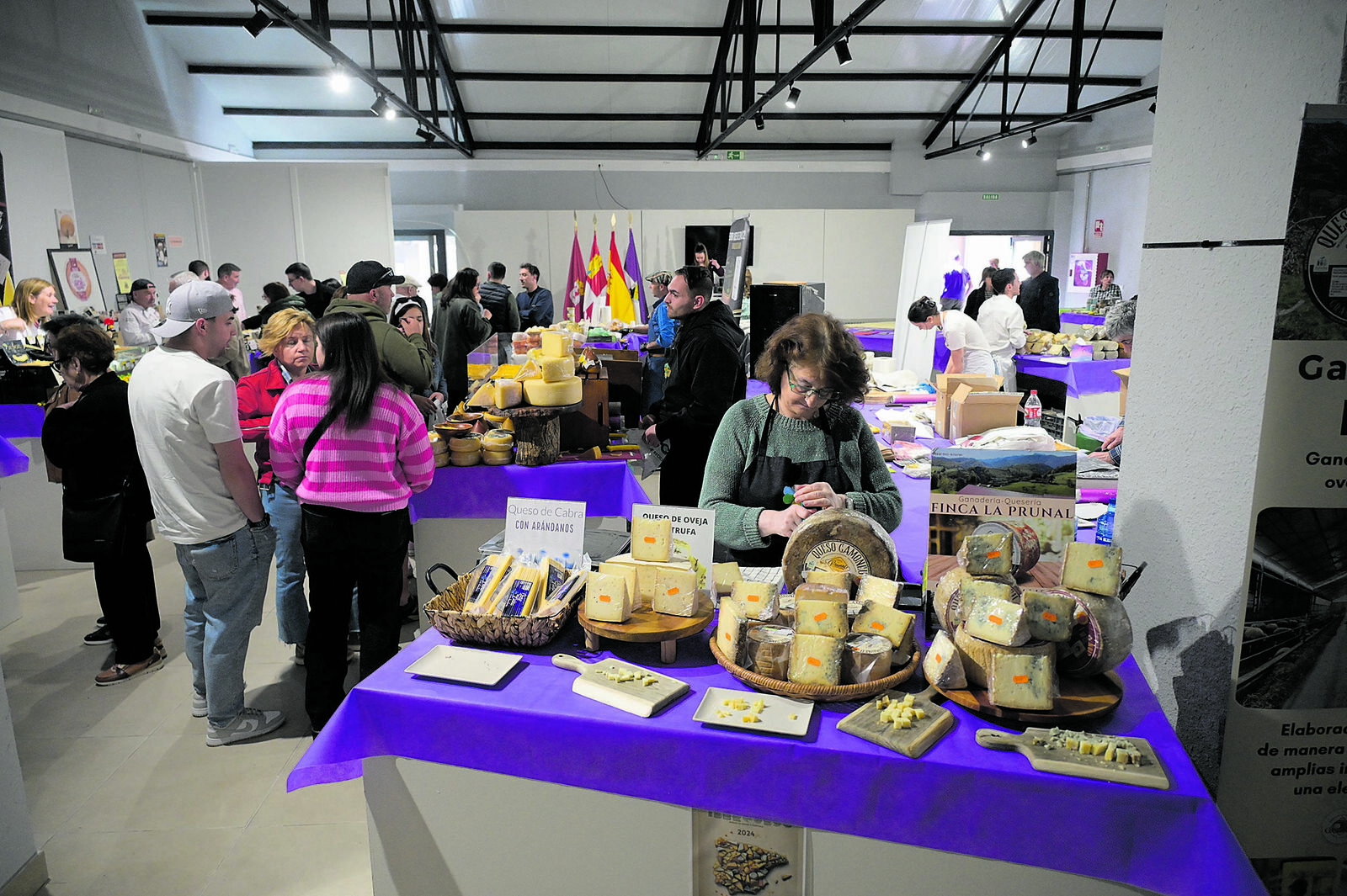 Un instante de la feria Iberqueso que acogió ExpoCoyanza. | MAURICIO PEÑA