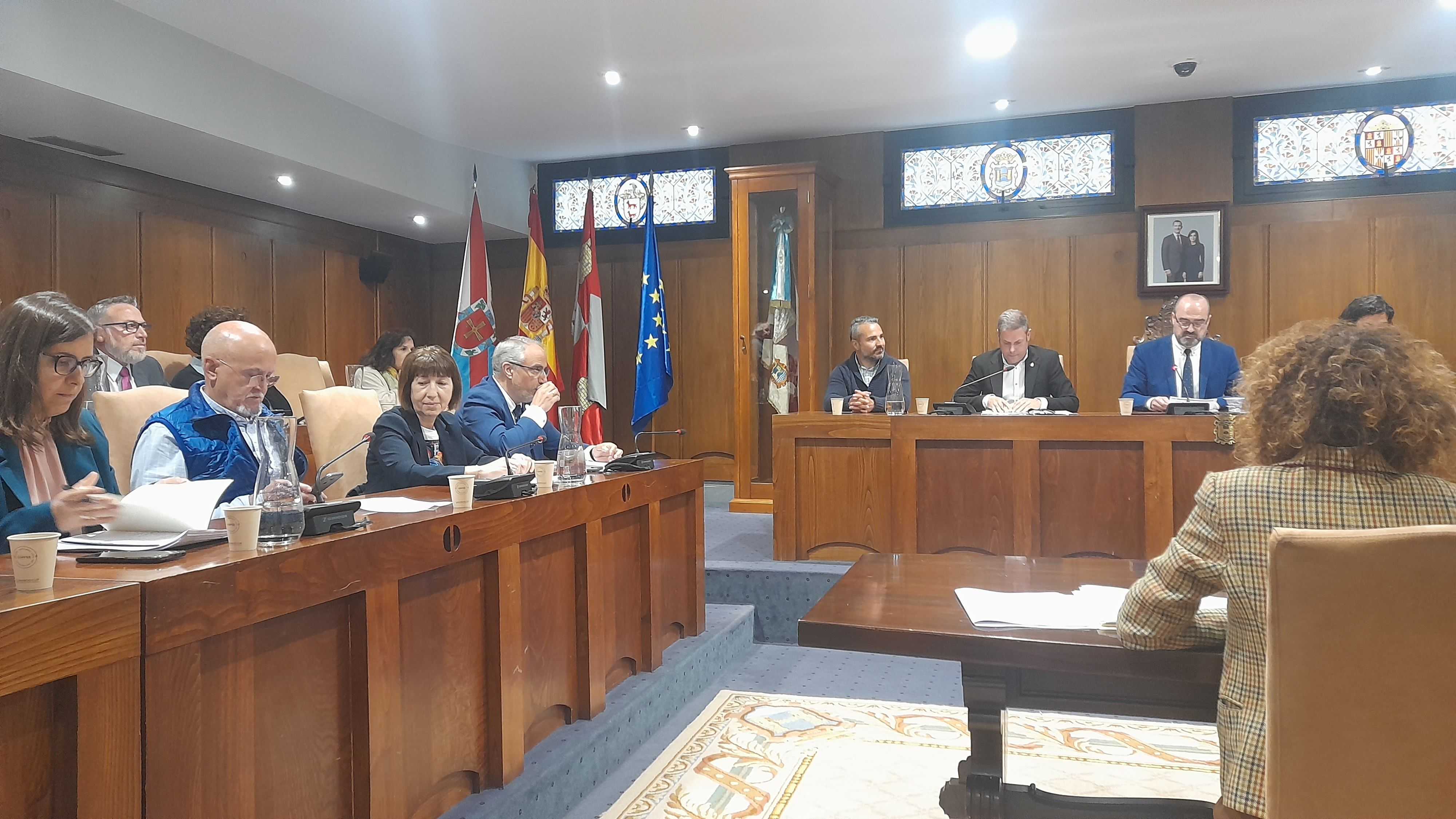 Última sesión plenaria en el Ayuntamiento de Ponferrada. | MAR IGLESIAS