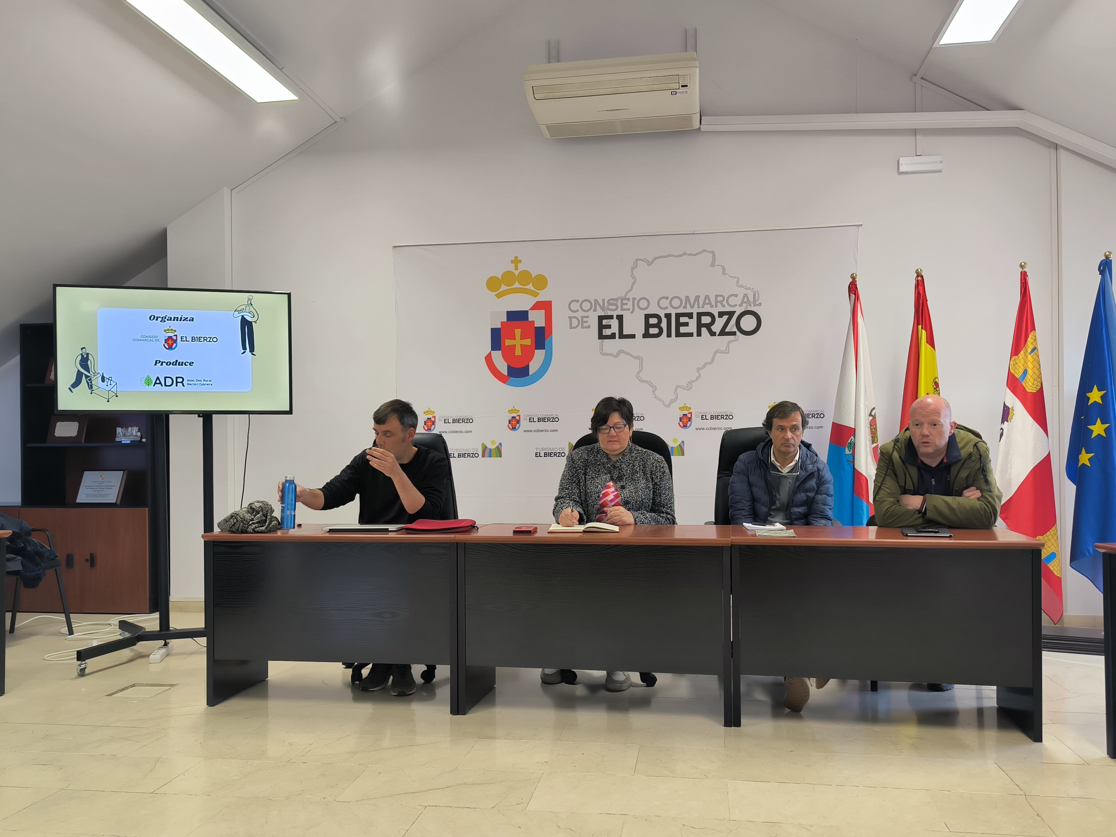 Reunión con los hosteleros para mejorar la nueva edición de las Jornadas Gastronómicas.