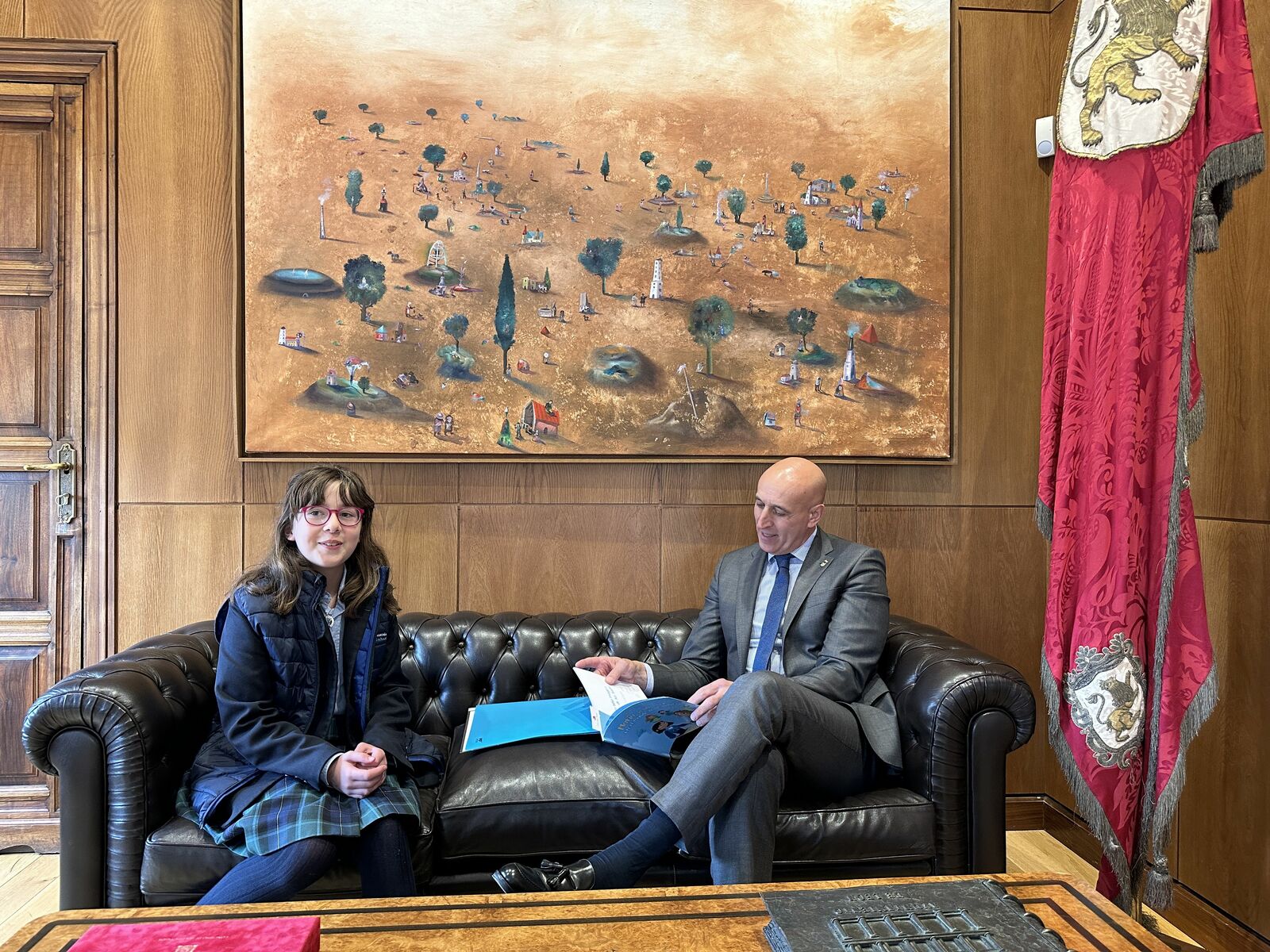 Virgina Mota junto al alcalde de León, José Antonio Diez. | L.N.C.