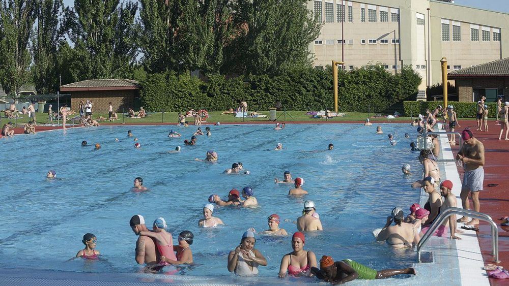 Imagen de archivo de las piscinas de Sáenz de Miera, en León capital. | L.N.C.