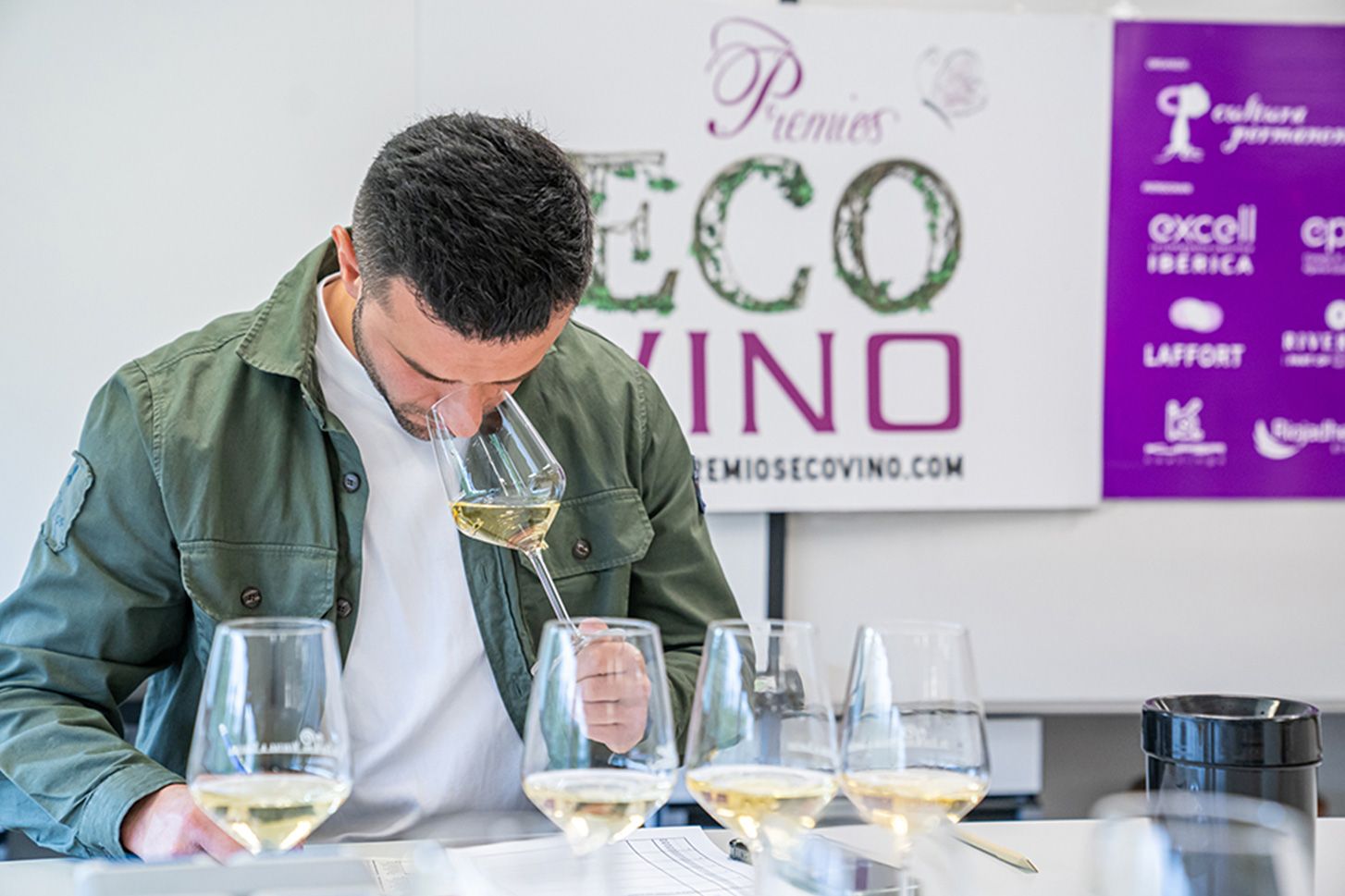 Los vinos blancos ecológicos de Albarín de la DO León triunfan en Ecovino con un oro y un gran oro. | DO LEÓN