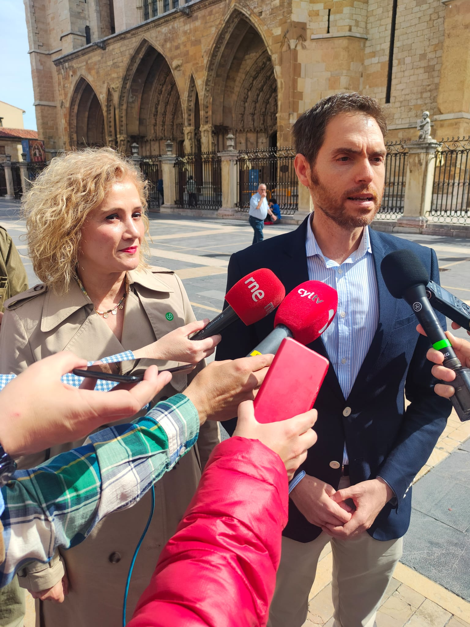 Los diputados del Partido Popular Silvia Franco y Sergio Sayas. | L.N.C.