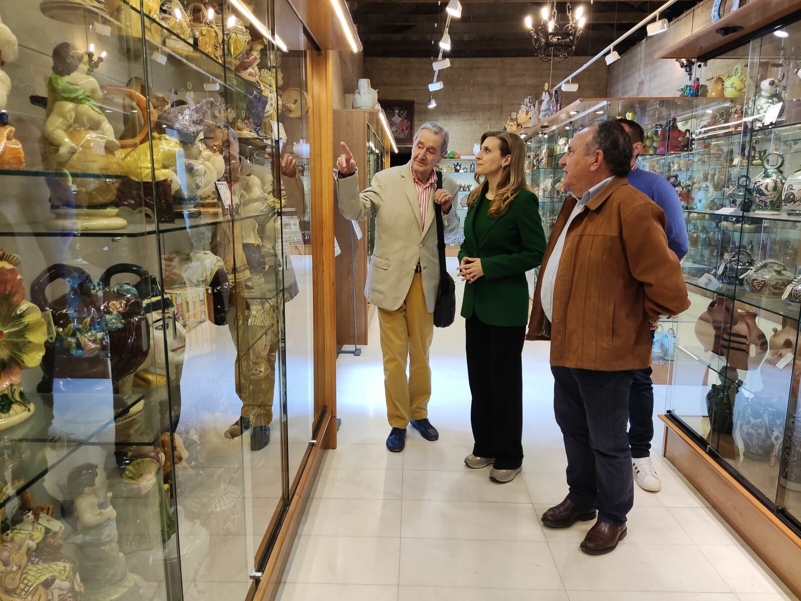 Otro de los instantes de la visita al museo. | A. RODRÍGUEZ Otro de los instantes de la visita al museo. | A. RODRÍGUEZ