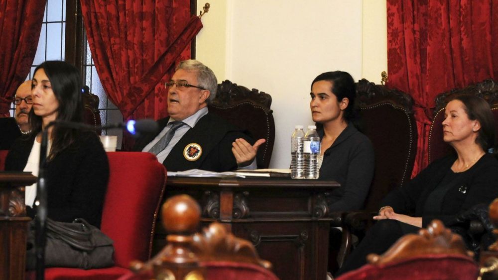 Raquel Gago, Triana Martínez y Montserrat González durante el juicio por el crimen de Isabel Carrasco. | POOL