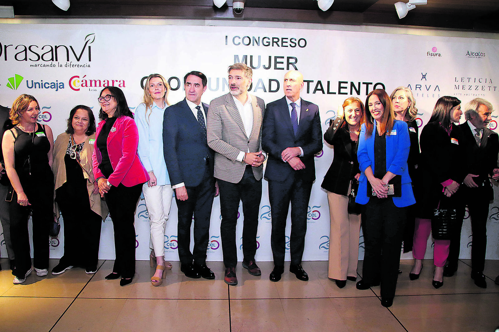 Un instante de la inauguración del I Congreso Mujer. | PEIO GARCÍA (ICAL)