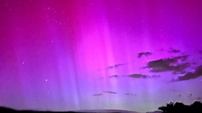 Aurora boreal desde la Maragatería. | L.N.C. Aurora boreal desde la Maragatería. | L.N.C.