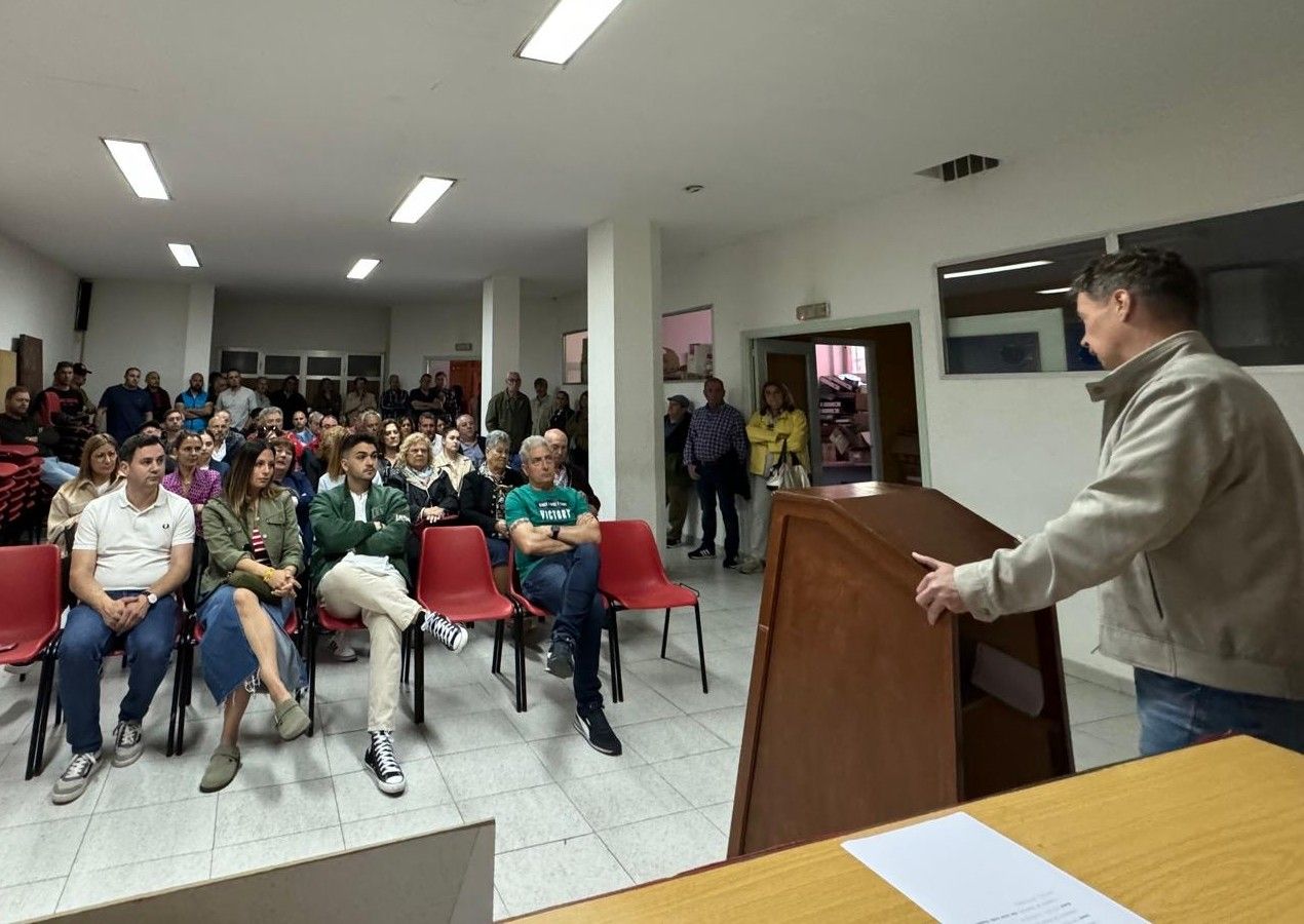 Reunión celebrada este domingo en Laciana. | L.N.C.