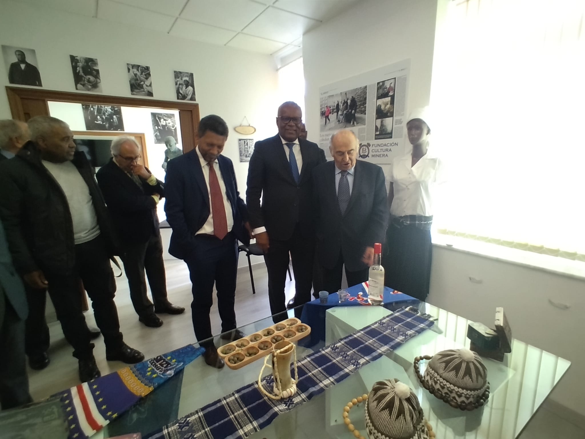 Visita del ministro de Cabo Verde al Museo Minero.