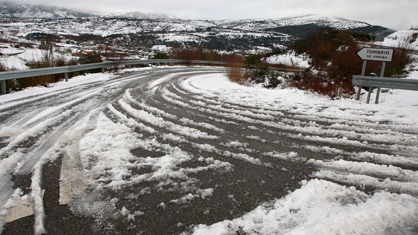 El temporal que se espera para esta semana dificultará el tráfico. | CÉSAR SÁNCHEZ (ICAL)