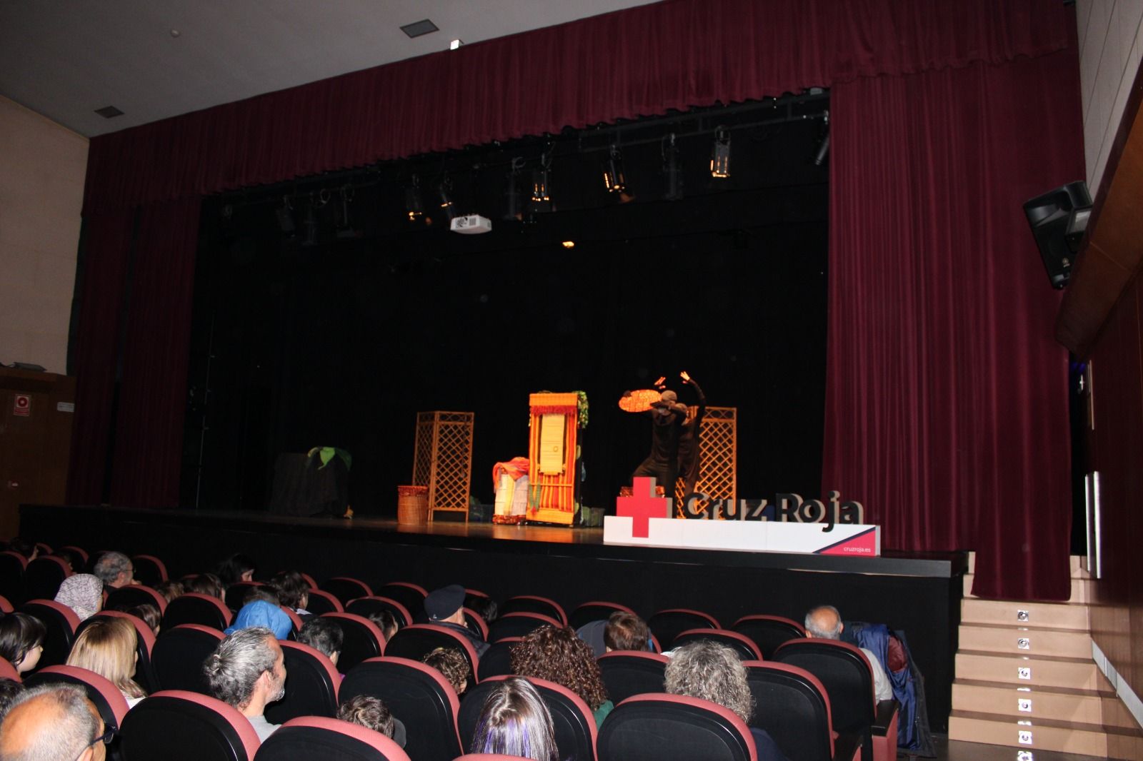 Un instante de la obra representada en el Teatro San Francisco. | L.N.C.