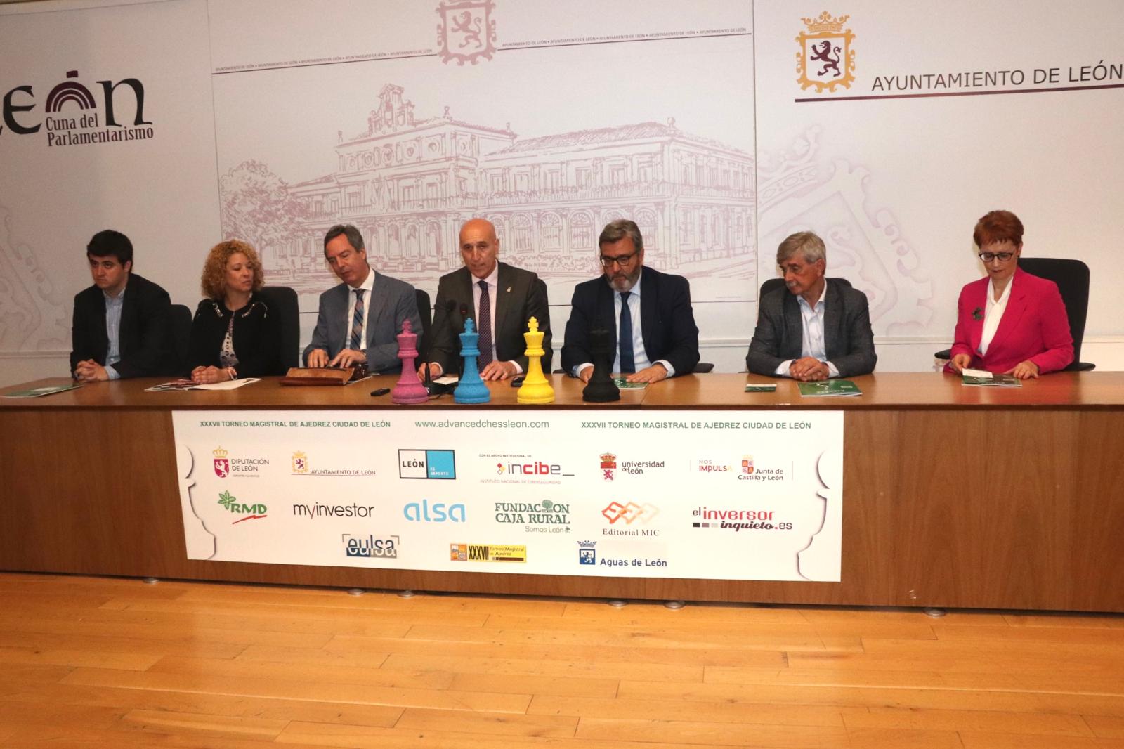 Un instante de la presentación del campeonato en el Ayuntamiento. | L.N.C.