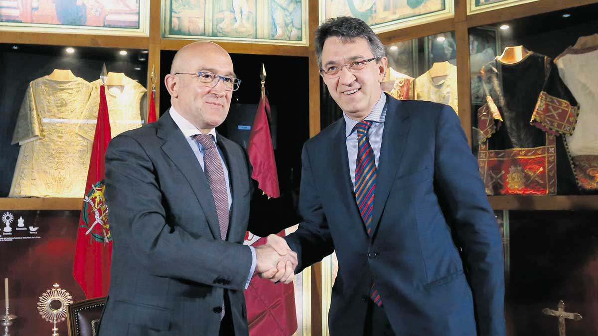 Jesús Julio Carnero (izquierda) y Juan Martínez Majo. | ICAL