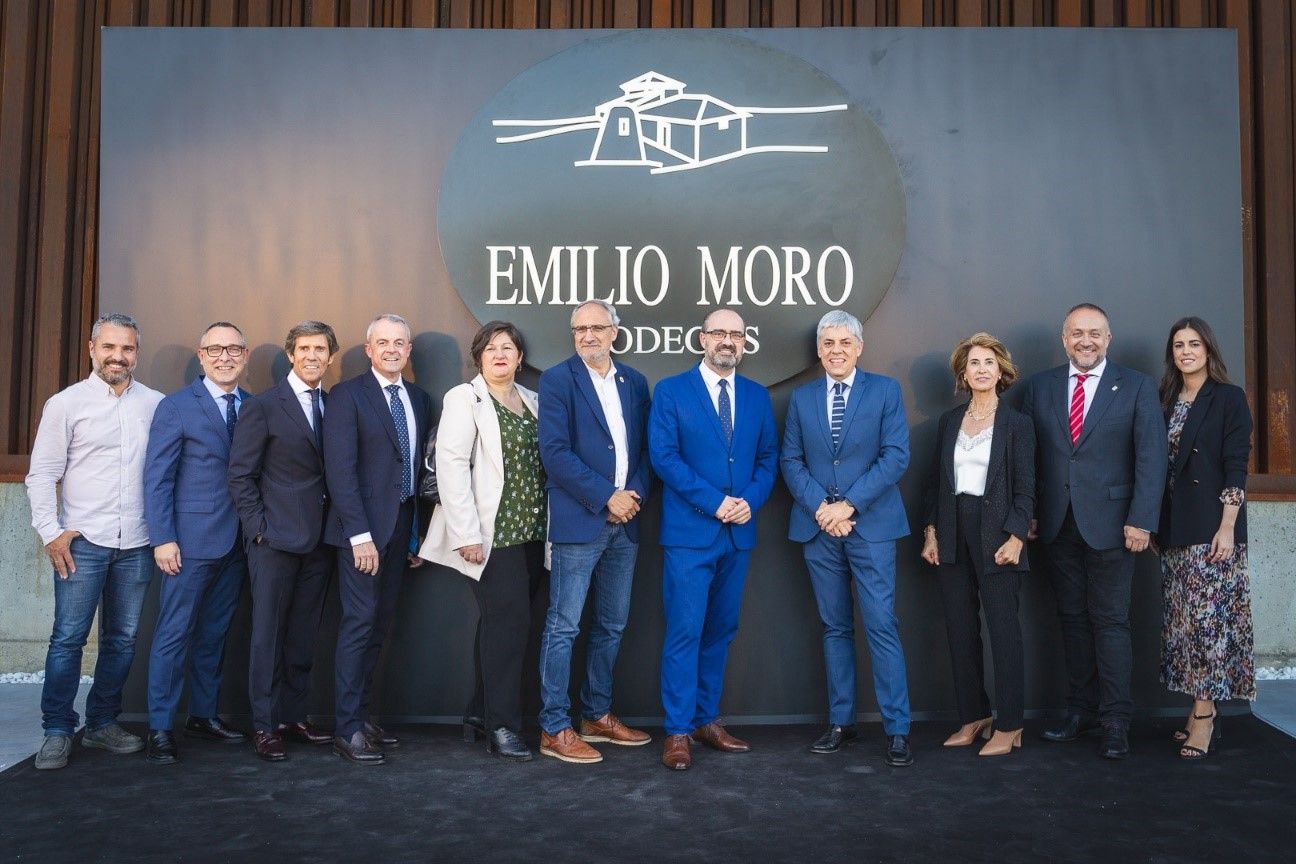 Fiesta de inauguración de la Bodega de Emilio Moro en Ponferrada. 