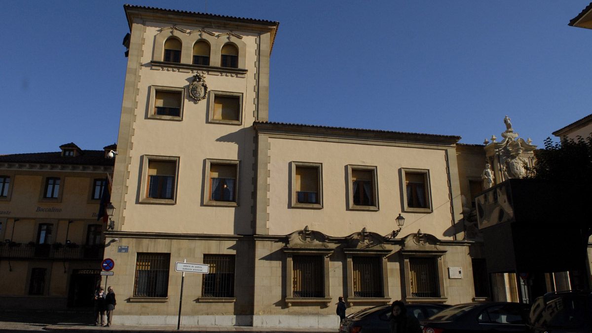 El juicio se celebrará este martes, 28 de mayo, en la Audiencia Provincial de León. | MAURICIO PEÑA