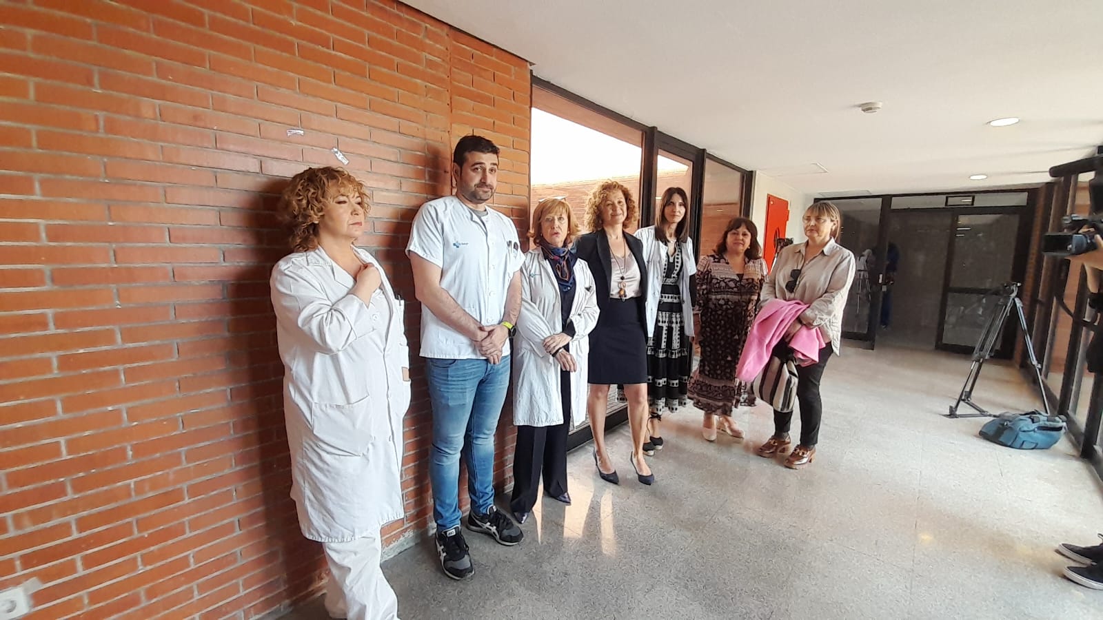 Equipo directivo del Hospital El bierzo junto a la directora. | MAR IGLESIAS