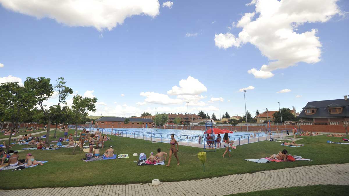 Las piscinas de San Andrés del Rabanedo sólo abren en periodo estival. | DANIEL MARTÍN