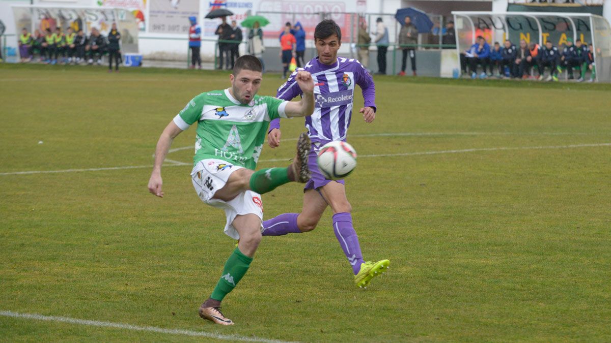 Iago Beceiro deberá mostrar su mejor versión hoy. | MAURICIO PEÑA