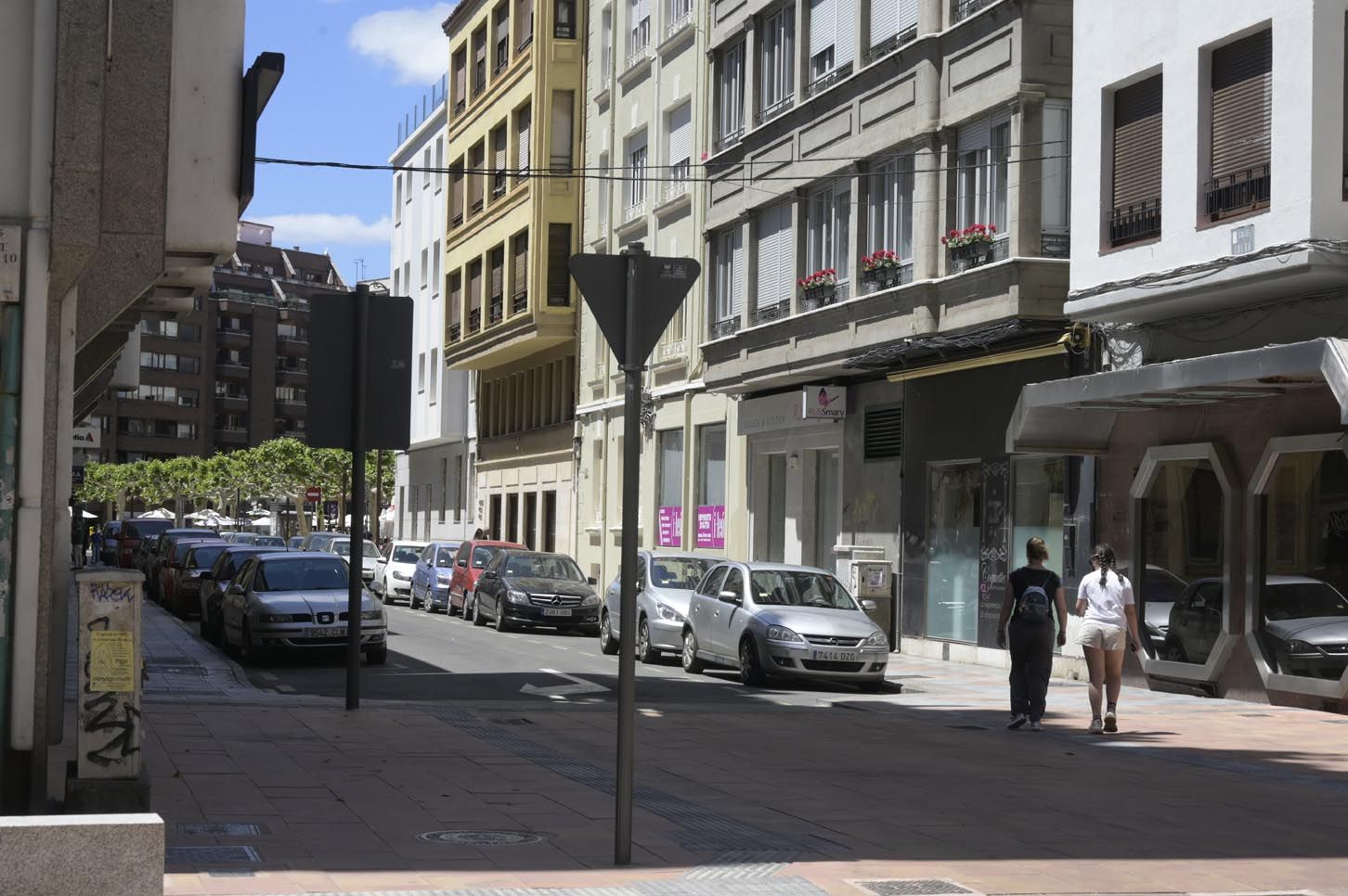 Confluencia de Gil y Carrasco con la calle Fuero, que será reurbanizada y peatonalizada. | MAURICIO PEÑA