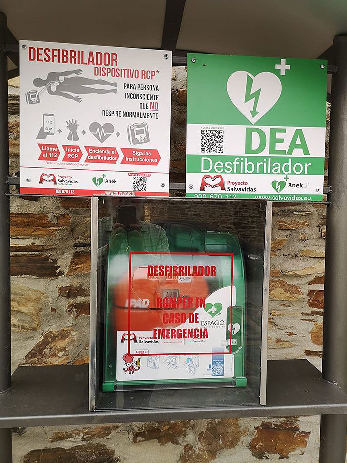 Desfibrilador semiautomático en Espinoso de Compludo.