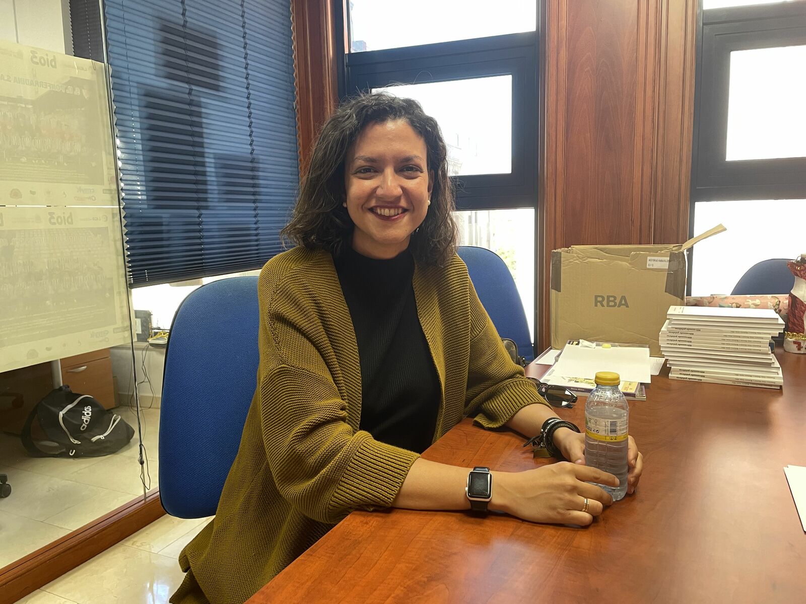 Lidia Coca en la sede de La Nueva Crónica en Ponferrada durante la entrevista. | Javier Fernández