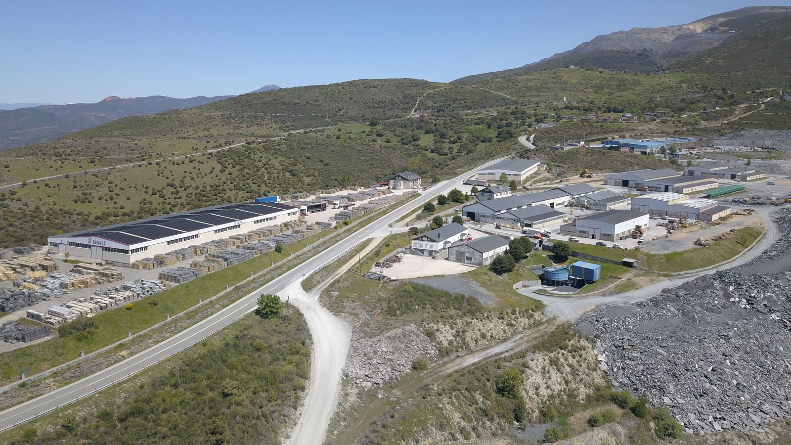 Instalaciones de Samaca Irosa en O Trigal.