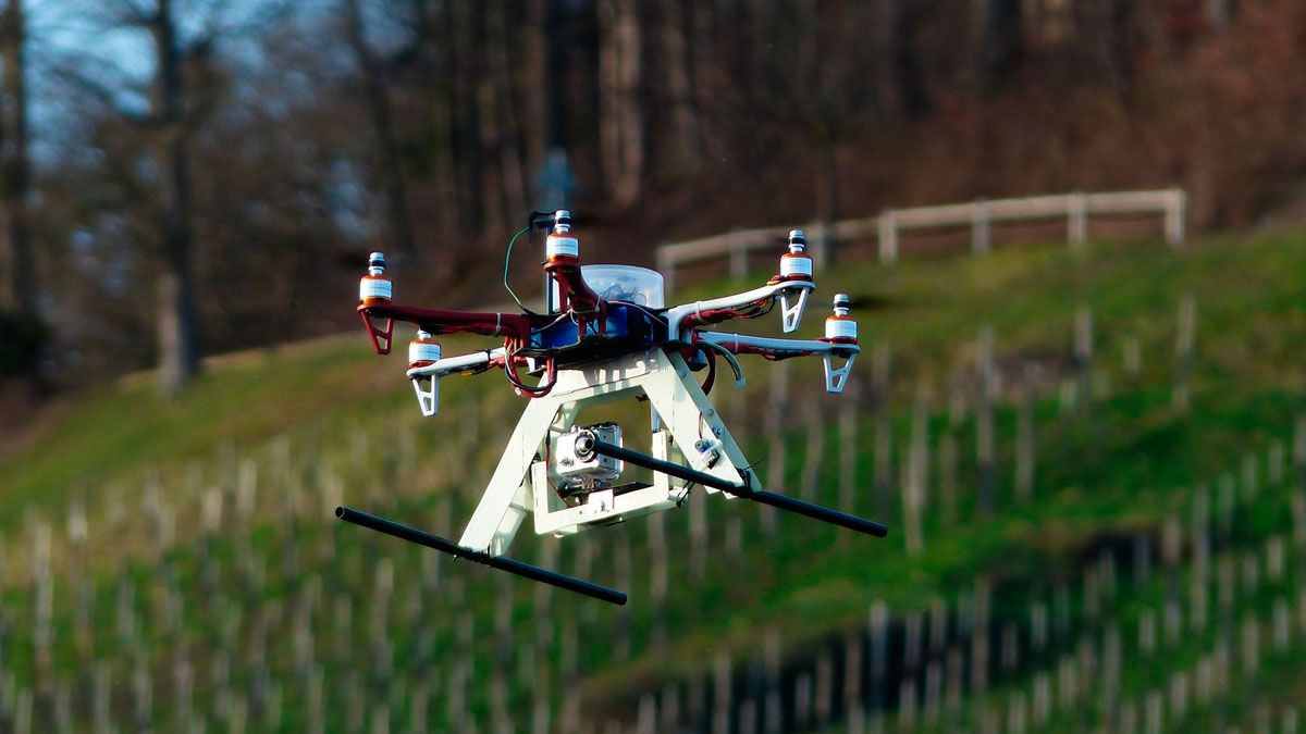 Uno de los drones que se utilizan para aplicaciones agroforestales. | ULE