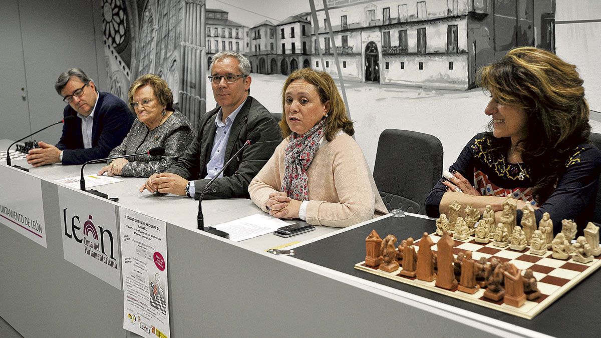 Presentación del campeonato en elAyuntamiento de León. | DANIEL MARTIN