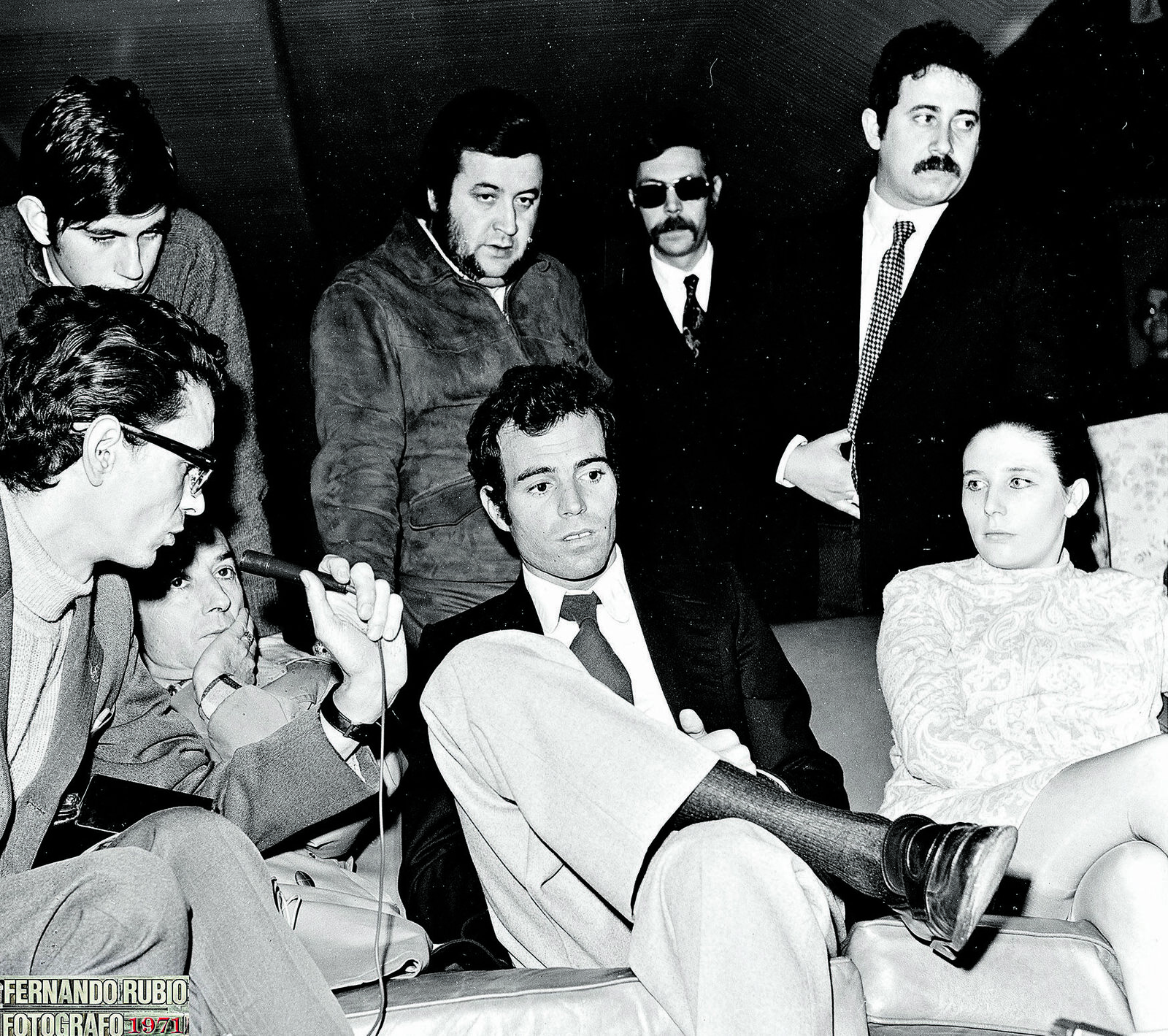 Julio Iglesias, recién casado, atendió a los medios de comunicación leoneses en una época que se estaba produciendo su gran lanzamiento. | FERNANDO RUBIO
